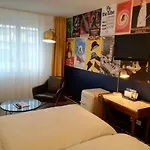 帝国酒店 酒店