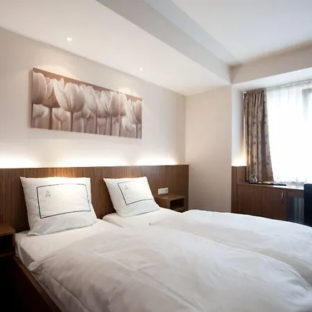 Empire Hotel