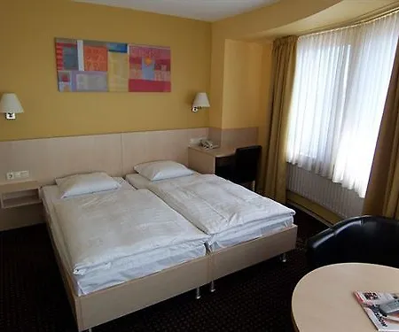 Empire Hotel