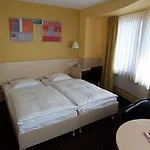 Empire Hotel