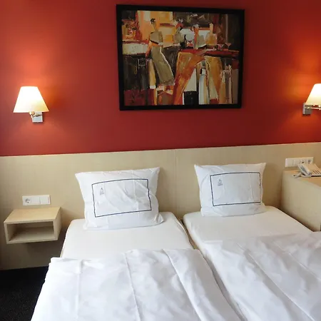 Empire Hotell 3*